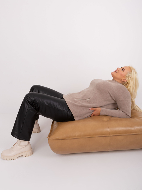Ciemnobeżowy damski sweter plus size z wiskozą  
