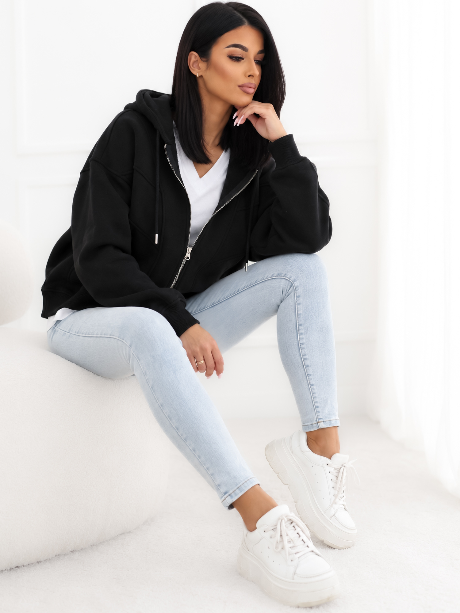 Czarna damska bluza basic z ociepleniem 