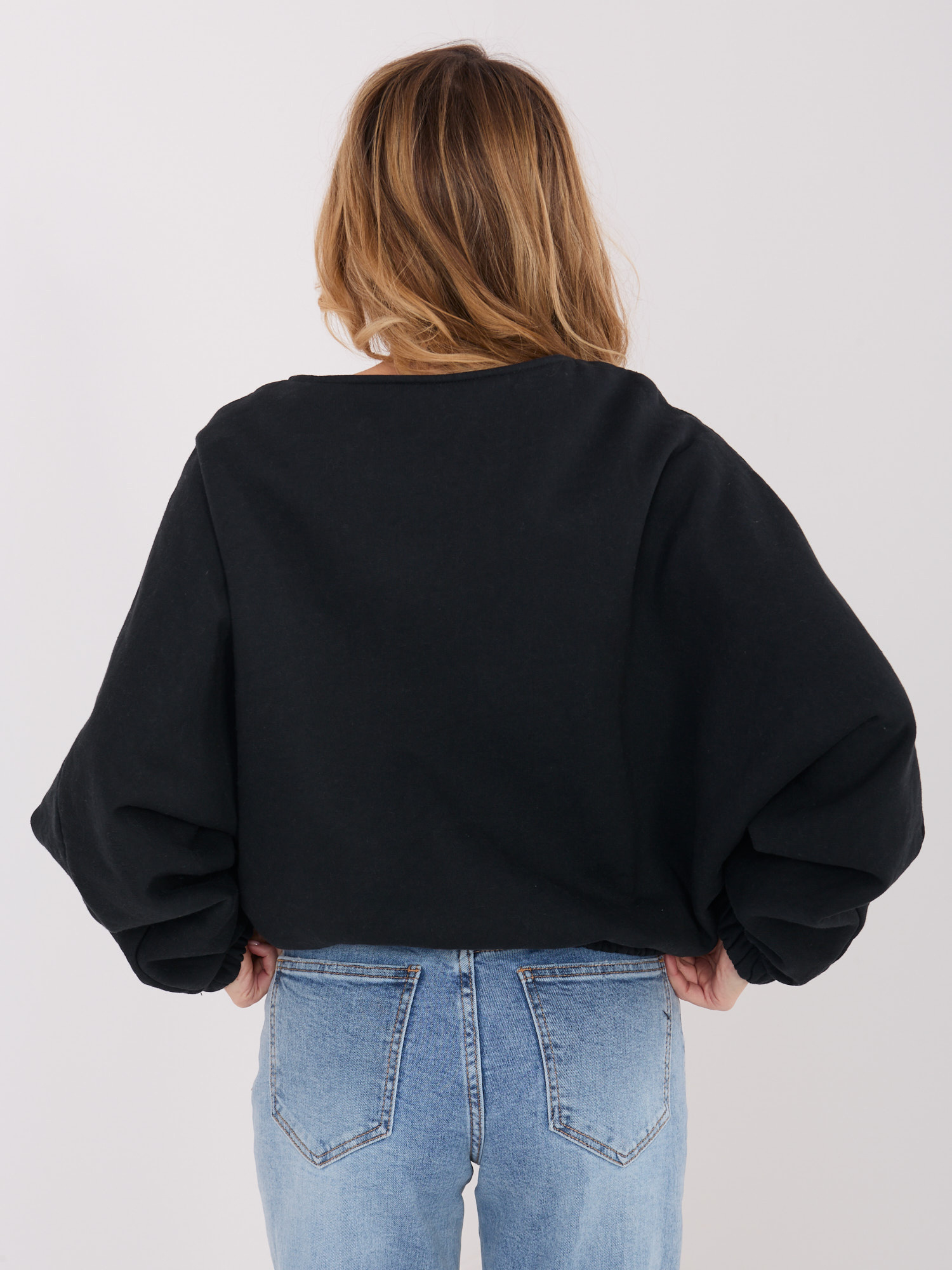 Czarna rozpinana bluza oversize z kieszeniami