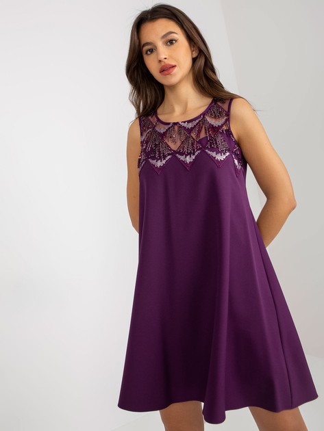 Fioletowa sukienka koktajlowa z aplikacją z cekinów  